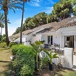 Los Jazmines Nueva Andalucia Terrace Pool