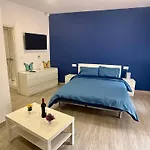 Apartamento Con Cocina Americana En Marbella Elvira