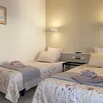 Studio Mimo Banus P.Y.R.