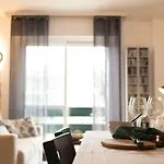 Cozy Apartment Banus