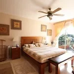Villa Bellrose