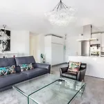 By Riva - Contemporary 1 Bedroom Luxury Apt Inside Puerto Banus