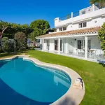 Family Villa Altos Reales Marbella