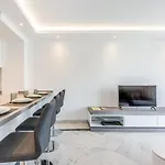 Bright Apartment In The Heart Of Puerto Banus