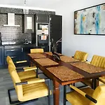 Homelystay- Marbella, Puerto Banus