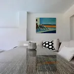 Charming 2 Bedroom Trocadero Arena Area