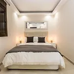 Luxurious 2 Bed Puerto Banús Apt - RDR193