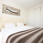 R17 Angies Luxury One Bedroom