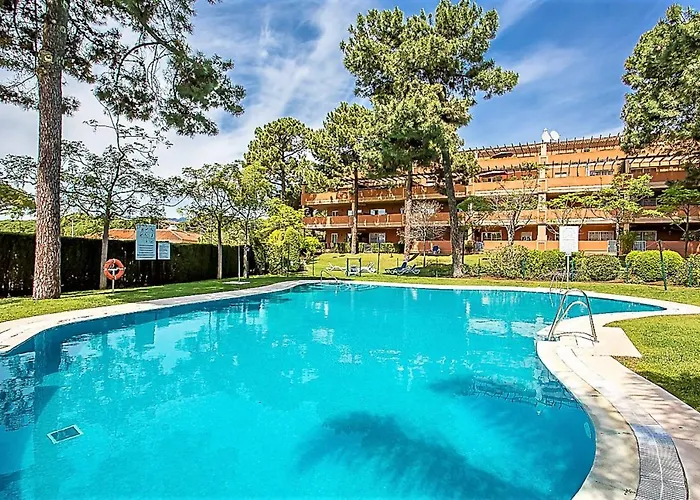 R5 Penthouse In Elviria