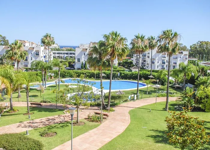 Great 2 Bedroom Apartment Near Puerto Banus