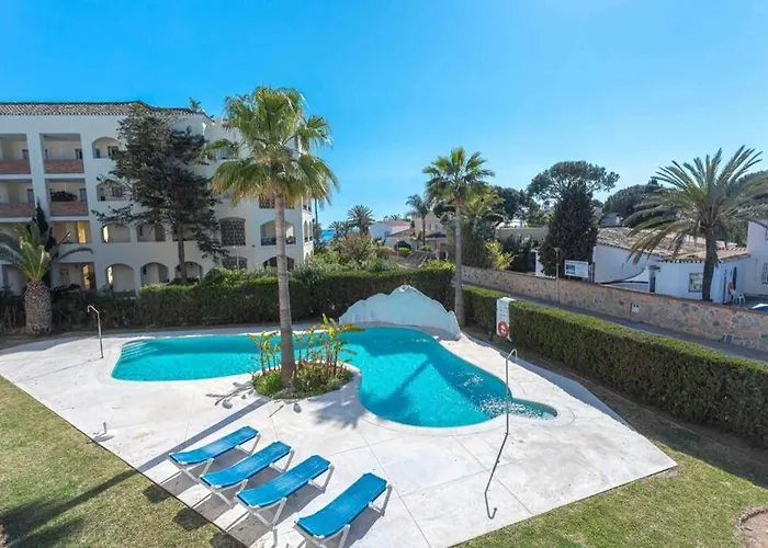 Brigth Apartment/2Bed/2Bath/100M Beach/Sea Views
