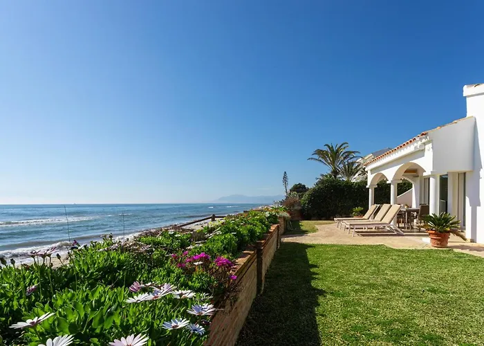Charming Villa On The Seafront