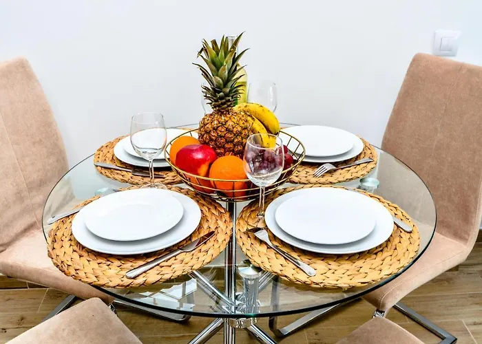 1 Bedroom Apartment Sea View In Center Of Marbella!