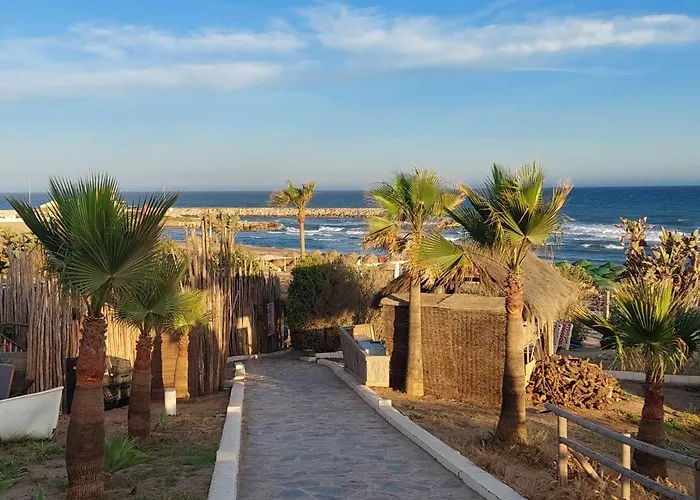 Charming 2 Bed Apartment Next To Cabopino Beach, Spain