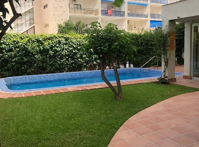 Front Line Apartment Marbella - 2 Bedroom & 2 Bathrooms