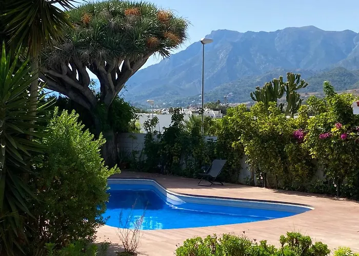 Private Pool&Garden - walk to Beach&Marbella