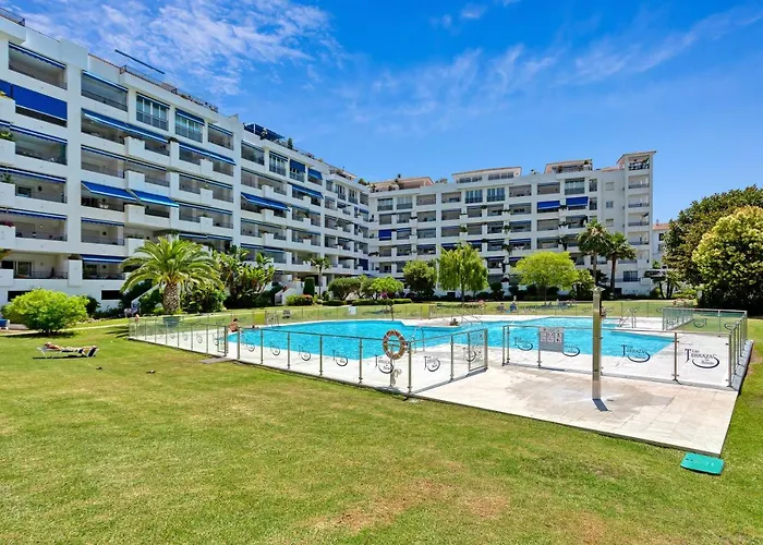 Modern 3 Bed Apartment In Puerto Banus, Marbella