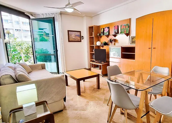 One-Bedroom Apartment In Marbella Centre With Parking Included