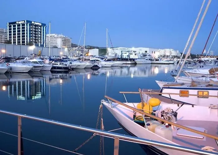 Cozy 2-Bed 2-Bathroom Apartment In Marbella Town Centre