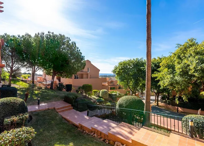 Los Lagos Golf I Uniquely Styled 3 Bedroom Apartment In Marbella