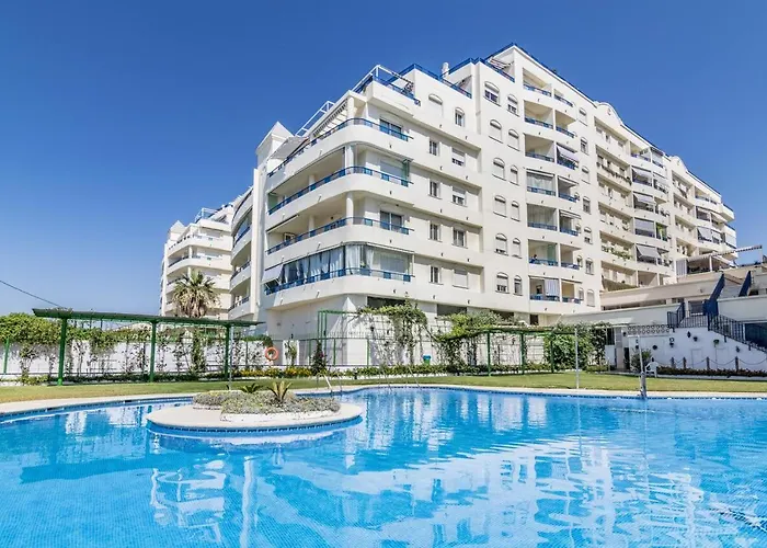 Piso Primera Linea, Banana Beach, Marbella.