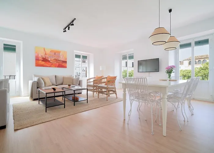 Orange Square Rooftop Apartment 250 M2
