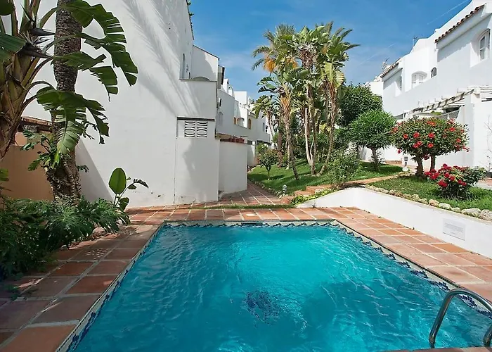 Beautiful And Quiet Family Townhouse In Great Location
