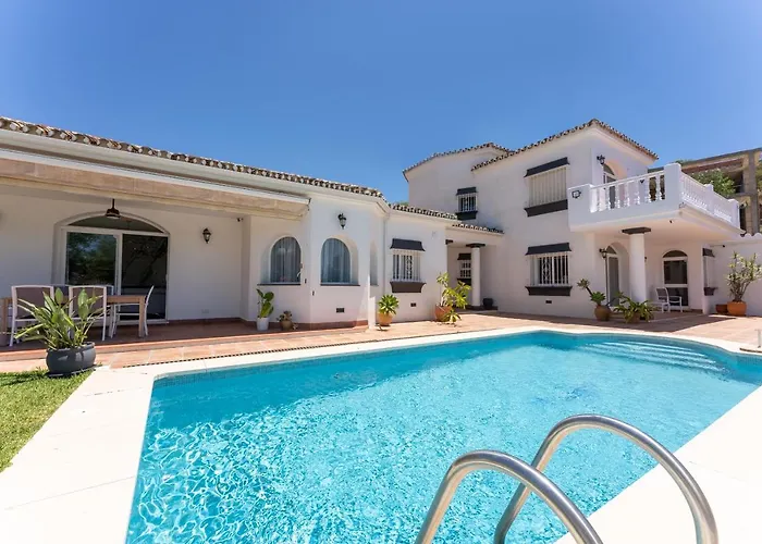 Luxurious Villa Close To Sea And Golf