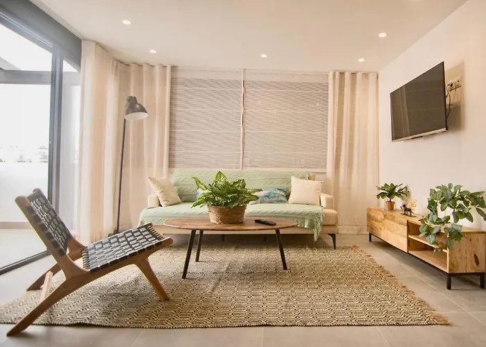 Amazing Old Town Penthouse II - Eaw Homes