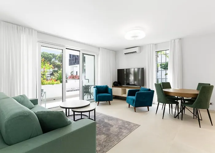 Beachfront Complex Jardines De Las Golondrinas Elviria