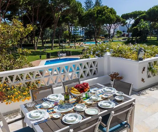 Beachfront Luxury Appartment, Playas Del Duque, Puerto Banus, Marbella