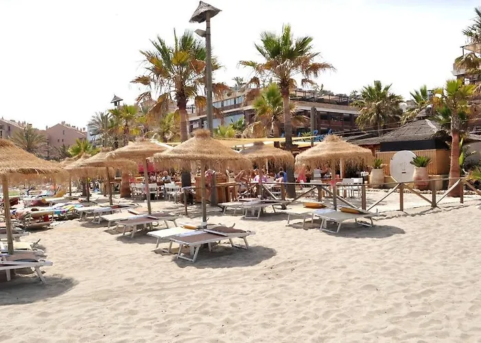 2Br, 1Bth Flat Near Puerto Banus
