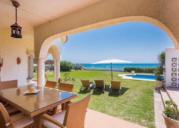 1100 - Beach Front Villa