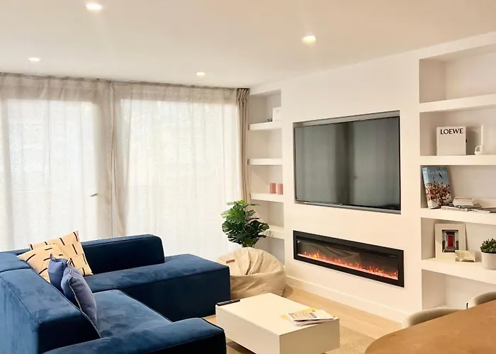 Penthouse Rs 38 Marbella Center - Eaw Homes