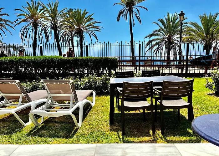 Puerto Banus Luxury Beachfront Apartment D