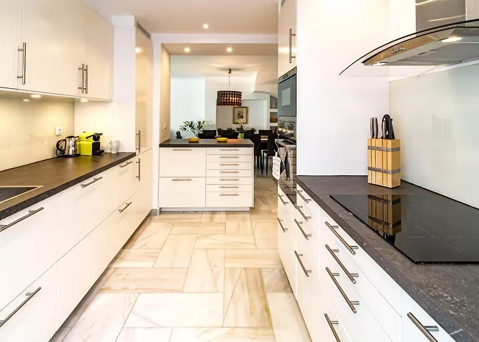 Stunning 4-Bedroom Townhouse With Breathtaking Views In Marbella