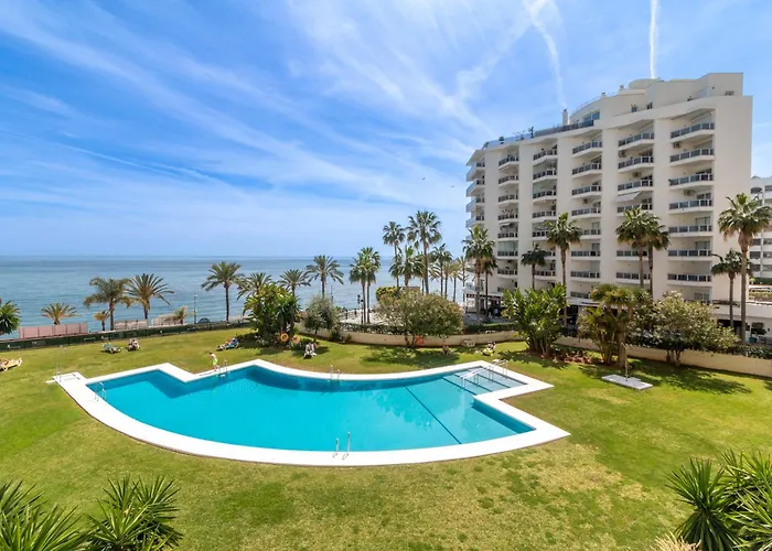Front Line Beach Apartment 2 Bedr