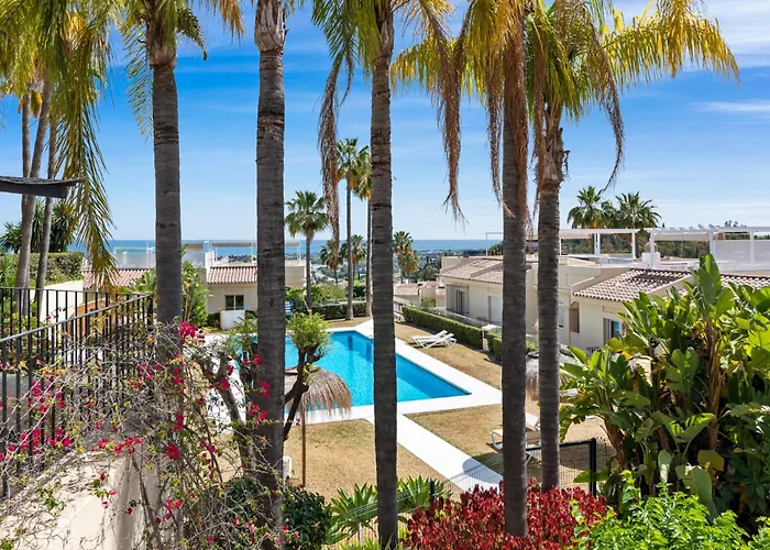 La Quinta Hills - Modern Andalusian-Style Home With Rooftop Terrace