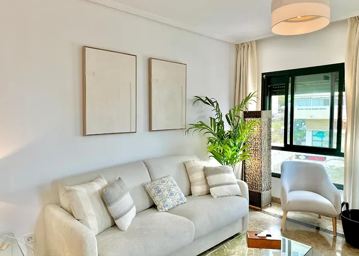 Ricardo Soriano 12 Center Marbella - Eaw Homes
