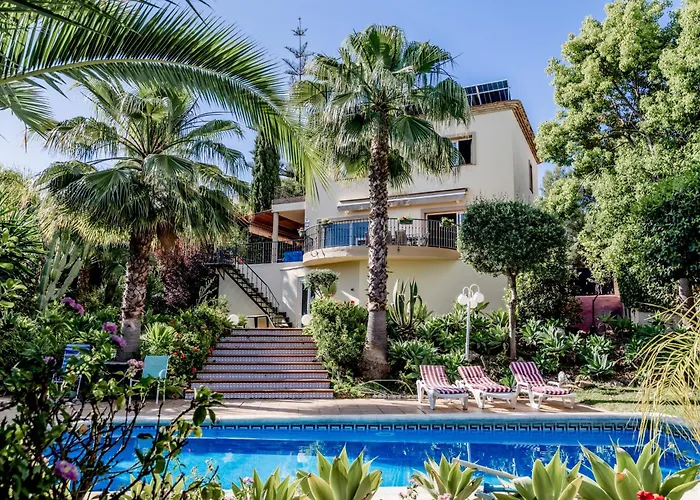 Spacious 10Guest Villa In Puerto Banus With Pool