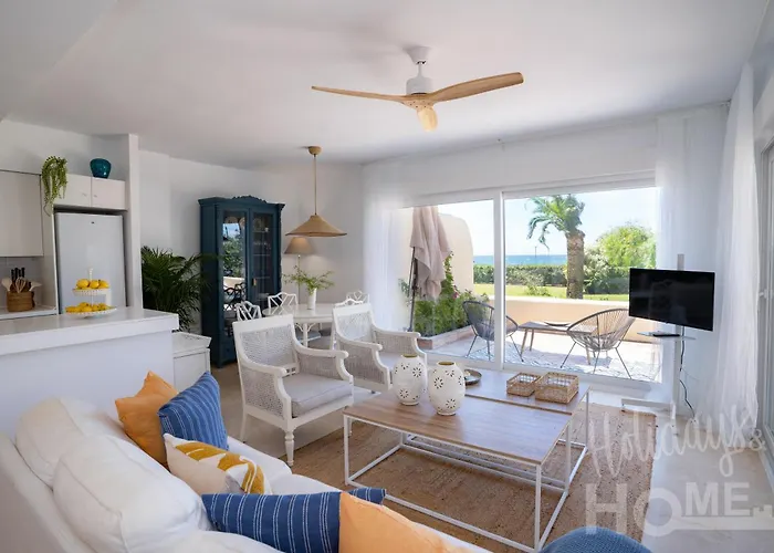 Neptuno II Beachfront Elviria,Sea Views,Lovely Terrace And Pool