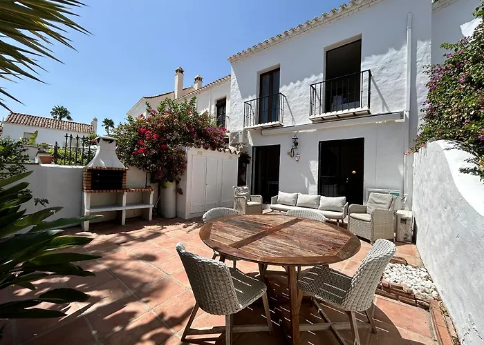 House In Marbella Surrounded By Golf Courses