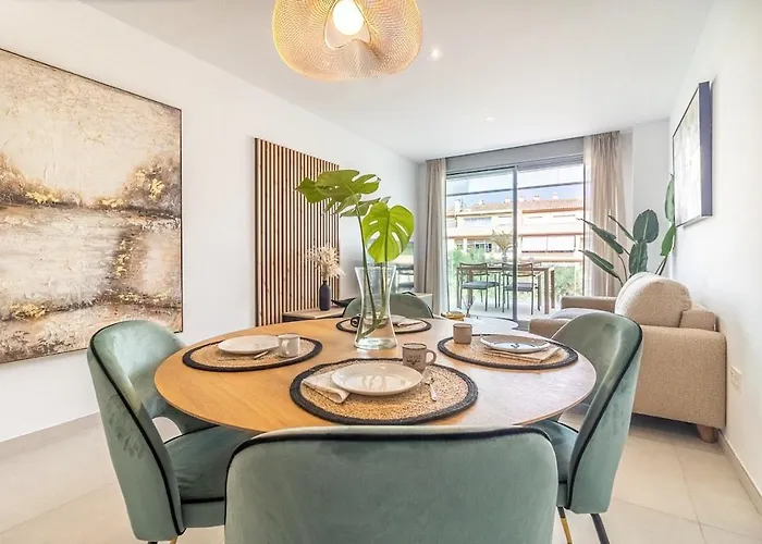 Bellamar Luxury Apartment In Marbella With Amenities