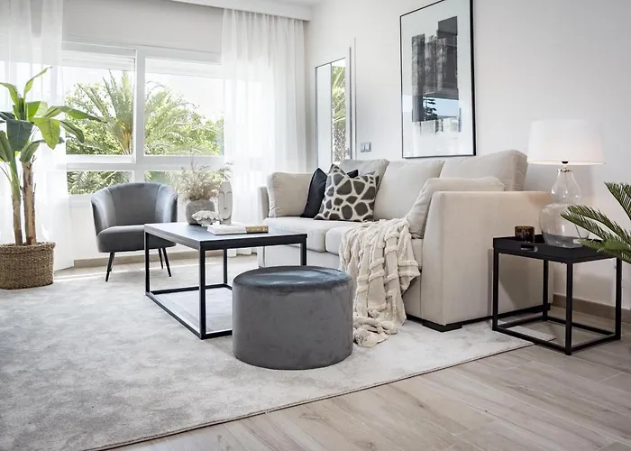 Pr - Stunning Flat Front Line Beach Puerto Banus