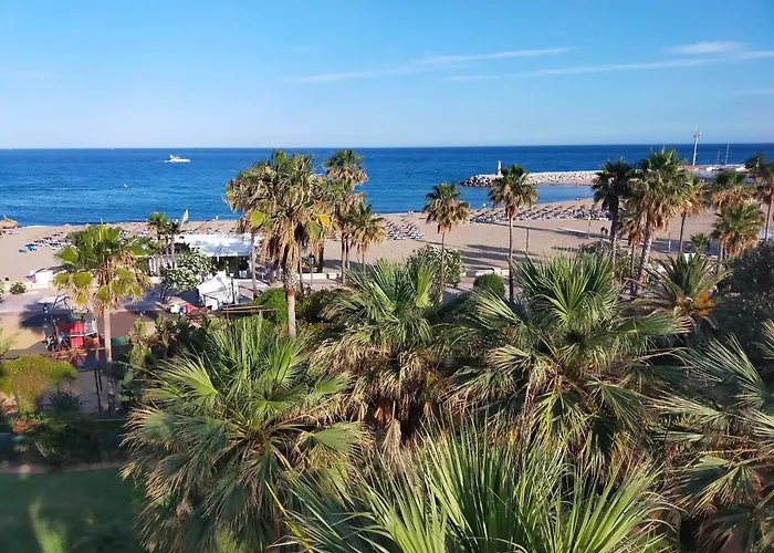 Primera Linea De Playa En Puerto Banus