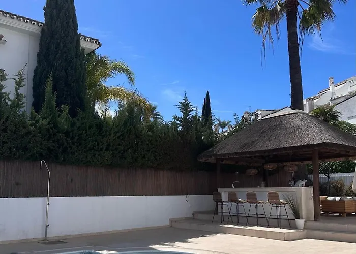 Private Luxurious Villa Walking Distance To Puerto Banus