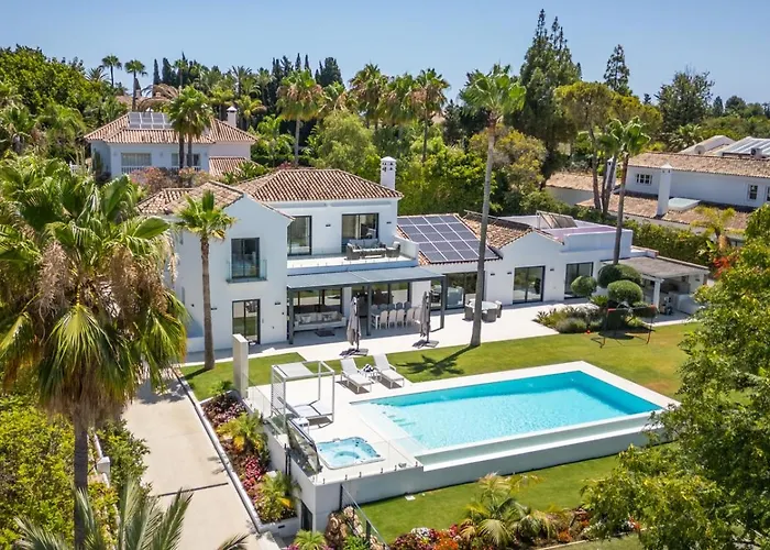 Stunning 6-Bedroom Villa In Guadalmina Baja