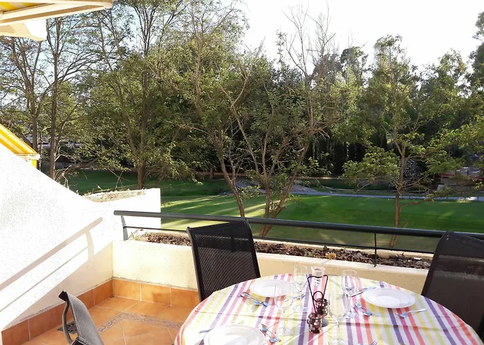 Apartamento En Marbella Con Vistas Al Golf