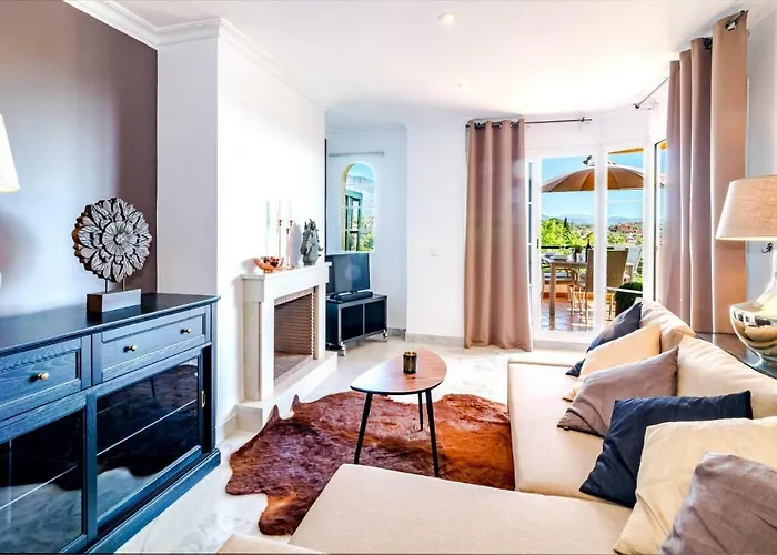 Sat1-Walking Distance To Puerto Banus