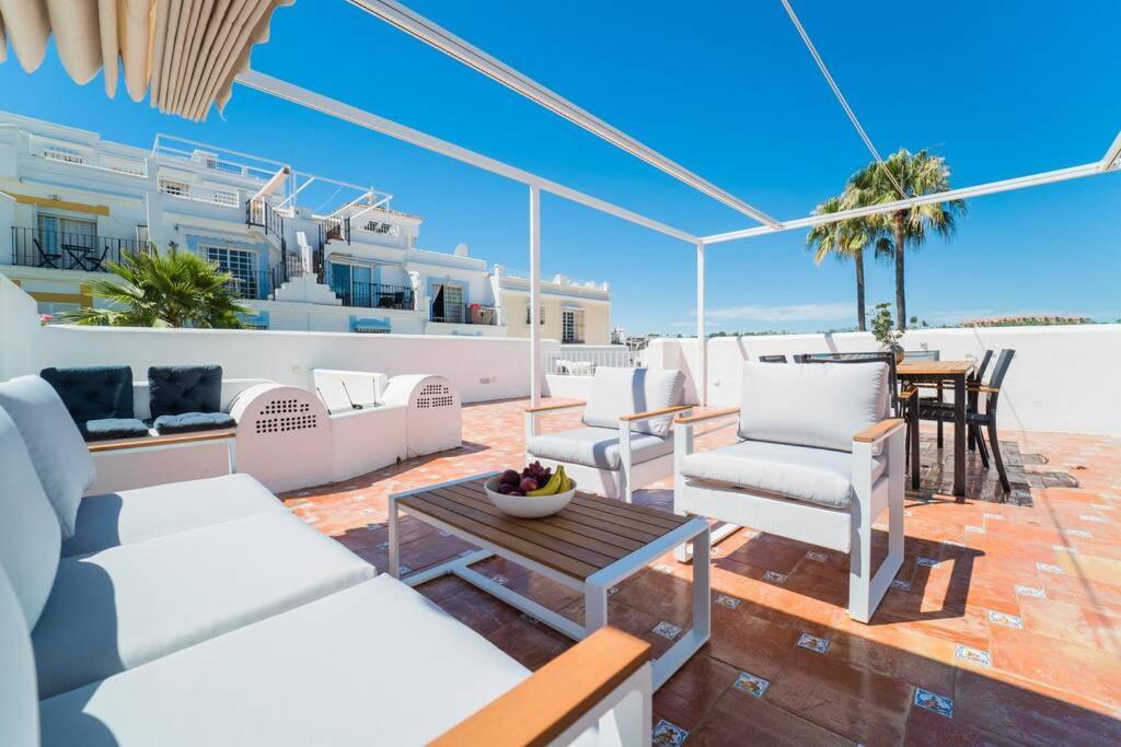Aloha Pueblo Beautiful With Roof-terrace Next To Aloha Golf Apartamento *
